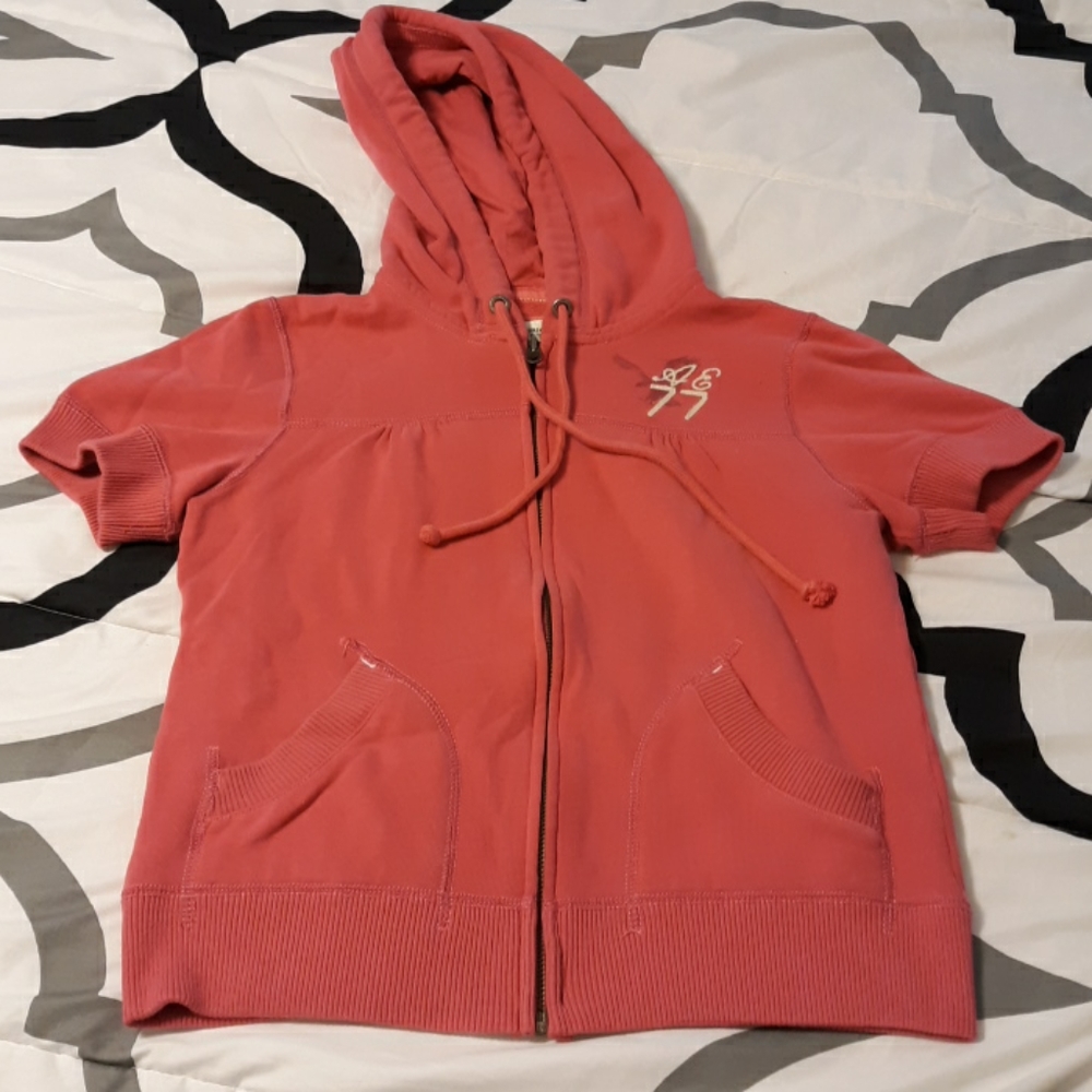🎈#82American Eagle Outfitters hoodie short sleeves.
